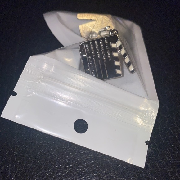 🎬 Hollywood Cufflinks - Picture 4 of 4